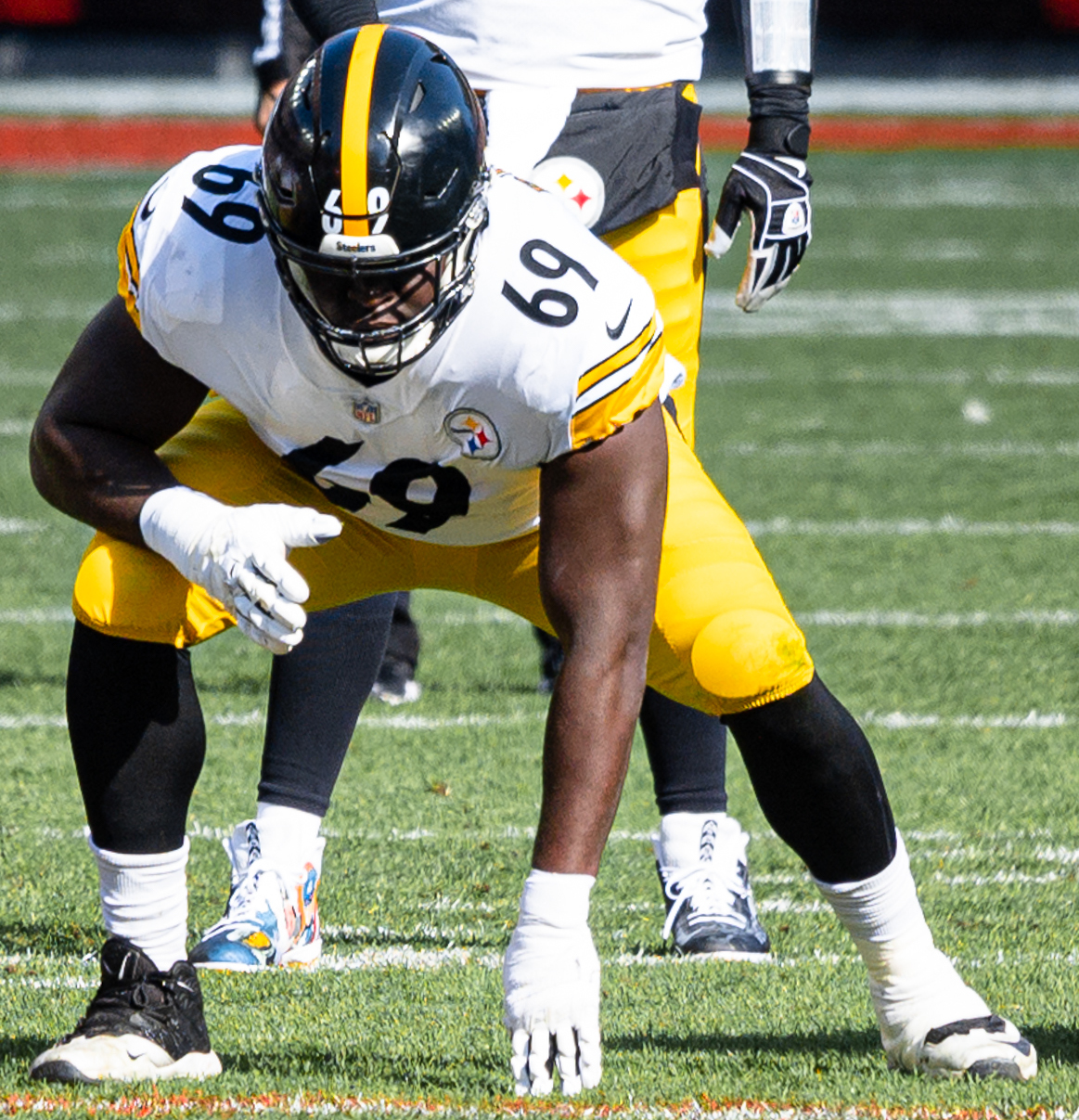 Steelers agreed a personal teams with Kevin Dotson’s re-signing with an agreement of paying him $104.6  over falcon…..