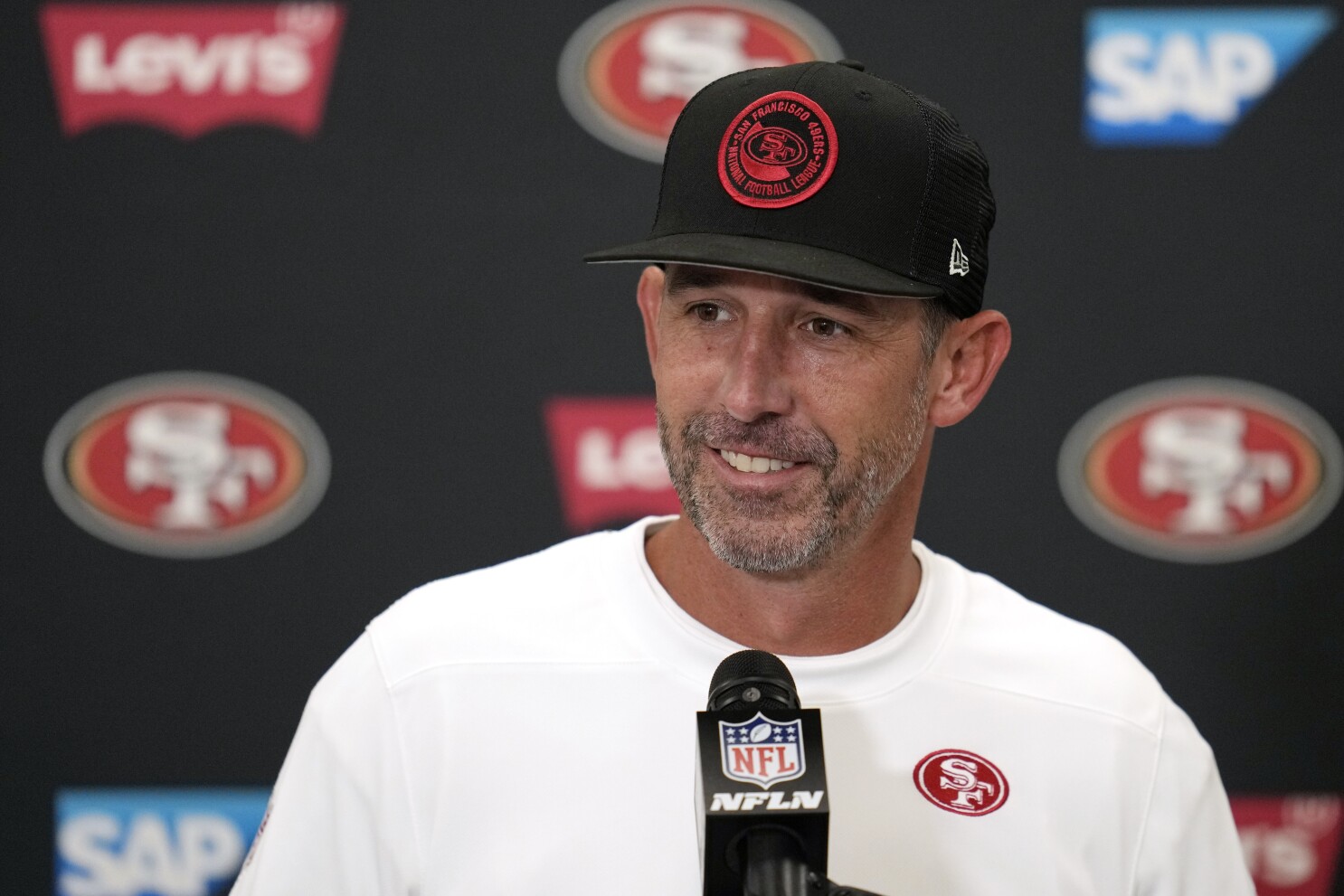 49ers Trade up with rivals for shocking QB in wild 2024...