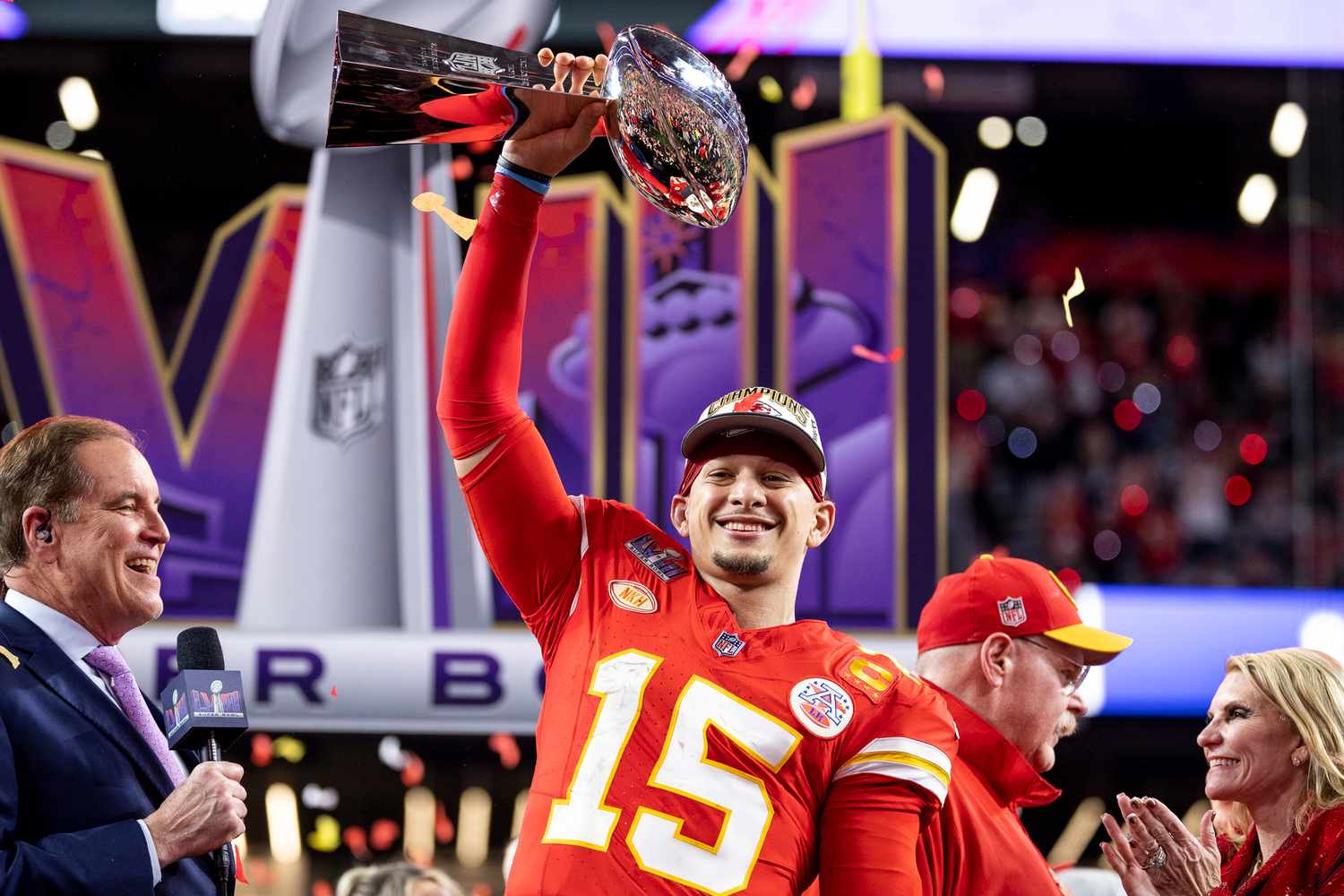 Question TO The Fans: Does  Patrick Mahomes  deserve to call the gratest of all (Goat)?? Let the fans and Voters consider