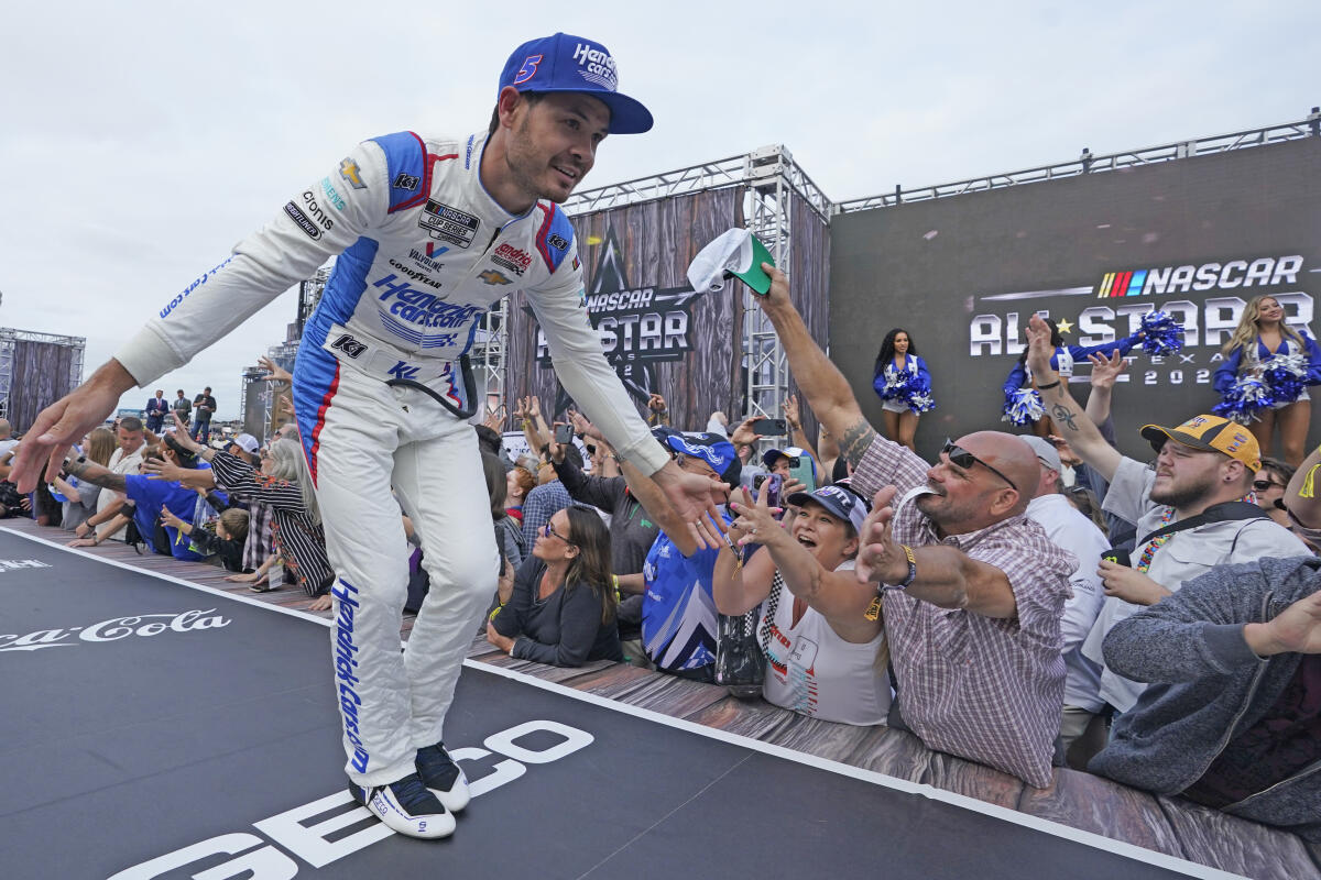 Congratulation: Hendrick Motorsport Star Chase Elliot To  Become The First Ever NASCAR Driver  In History  To…