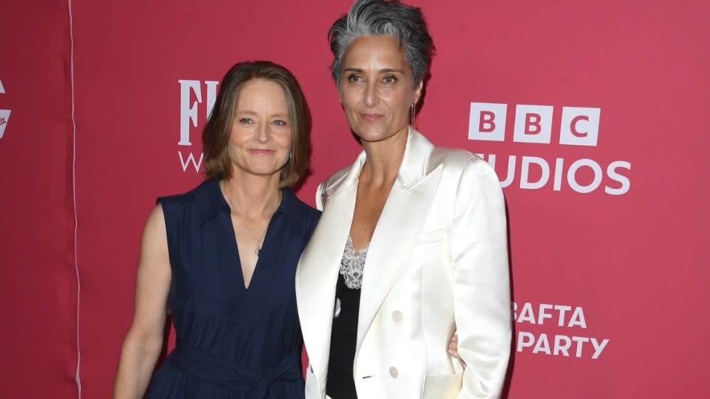 Alexandra Hedison slams  Jodie Foster  for ‘insensitive’ and ‘cold’ statement about her ex-Husband as fans rip her for the controversial post