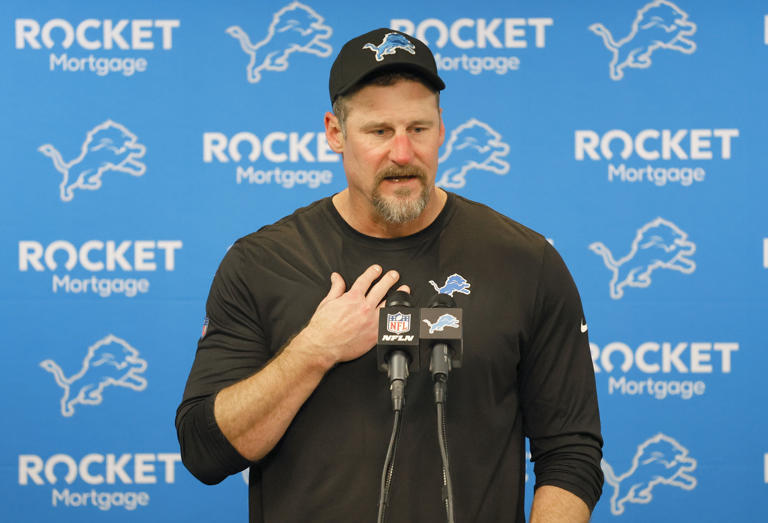 Detroit Lions’ Head Coach Dan Campbell Crowned 2024 NFL Coach of the Year, Team Revels in Historic Victory…